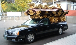 宮型霊柩車