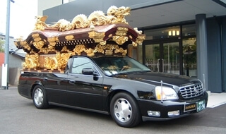 宮型霊柩車